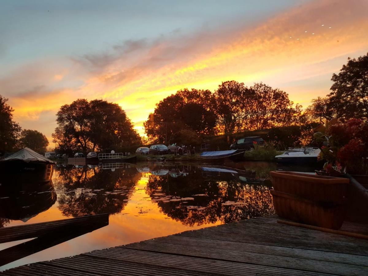 Out Of Amsterdam, River Apartment Close To City Broek in Waterland Eksteriør billede